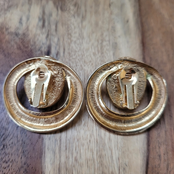 Clip on Earings - Picture 2 of 5